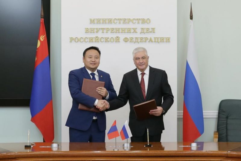 Главы МВД России и Монголии обсудили проблему наркоторговли и борьбу с киберпреступлениями