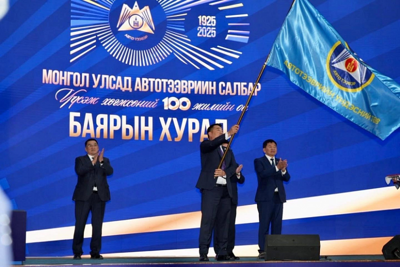 Протяжённость дорожной сети Монголии составляет 112 000 километров
