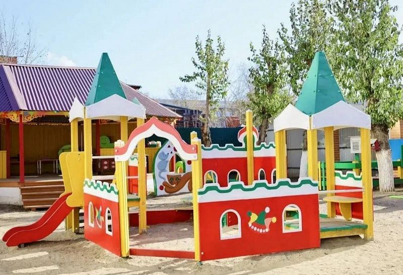 В Улан-Удэ ремонтируют старейший детский сад