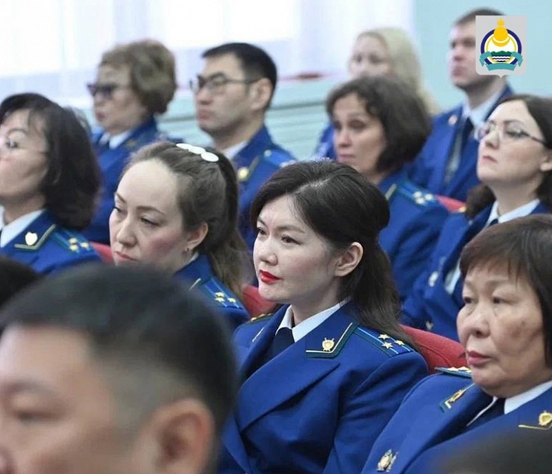  Глава Бурятии поздравил работников прокуратуры с профессиональным праздником