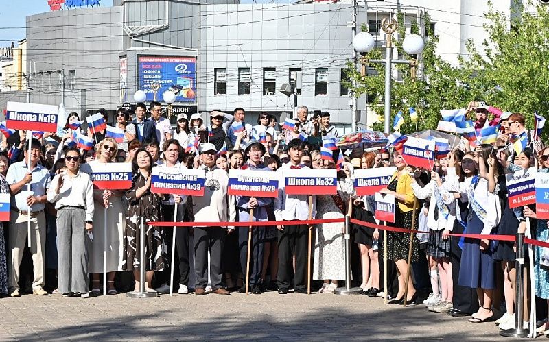 394 выпускника школ Улан-Удэ получили медали