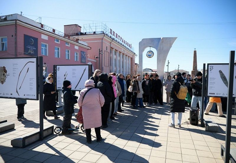 В Улан-Удэ открылась уличная выставка «Сокровища Бурятии»