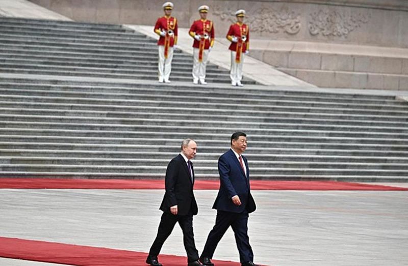 Путин и Си Цзиньпин в Пекине проведут встречу в формате "один + четыре"
