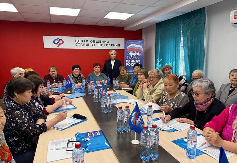 В Тунке открылся Центр общения старшего поколения