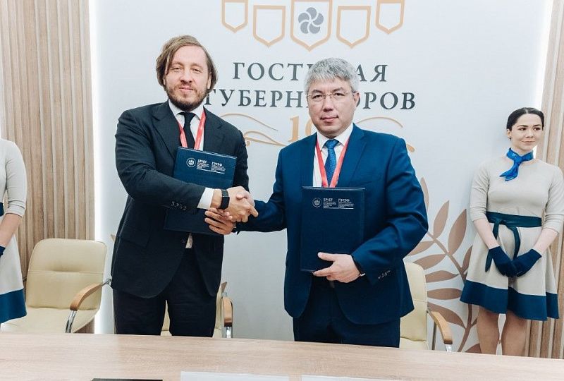 Бурятия на ПМЭФ-2026: «золотой стандарт» для семей, логистический гигант Озон и лекарственная безопасность