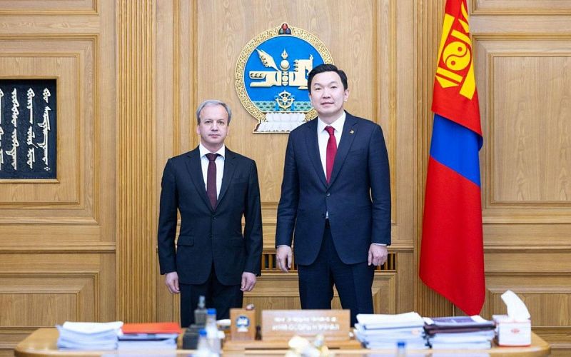 Президент FIDE высоко оценил включение шахмат в школьную программу Монголии
