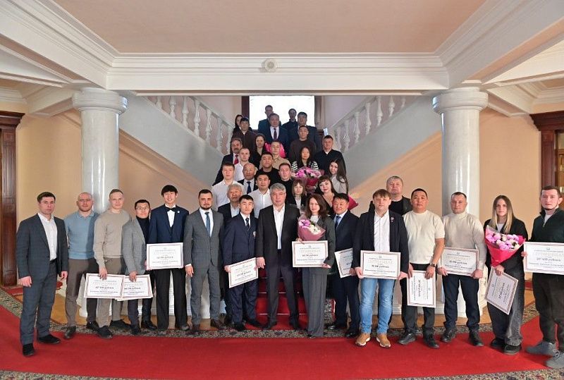 40 спортсменов и тренеров Бурятии удостоены государственных спортивных премий