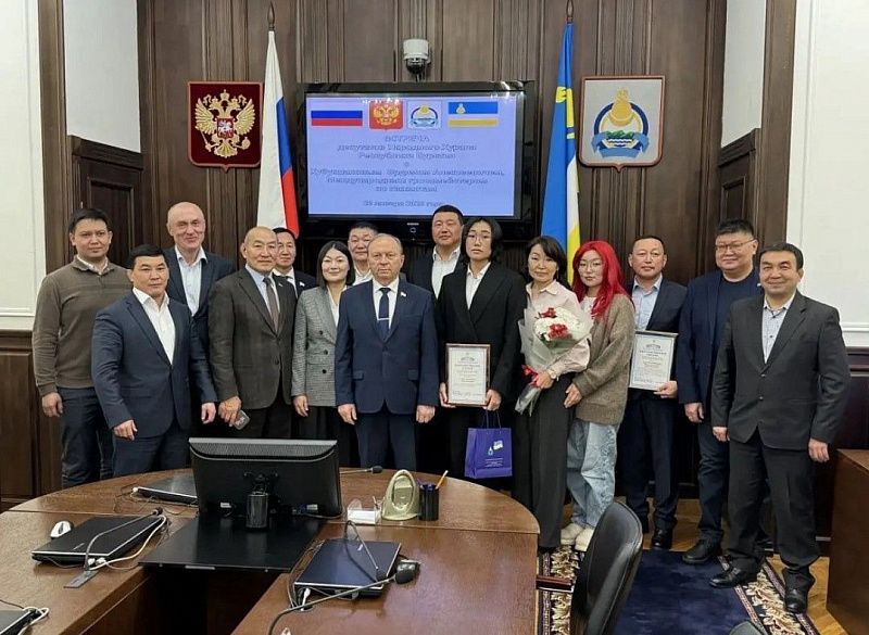 В Народном Хурале Бурятии прошло чествование нового международного гроссмейстера