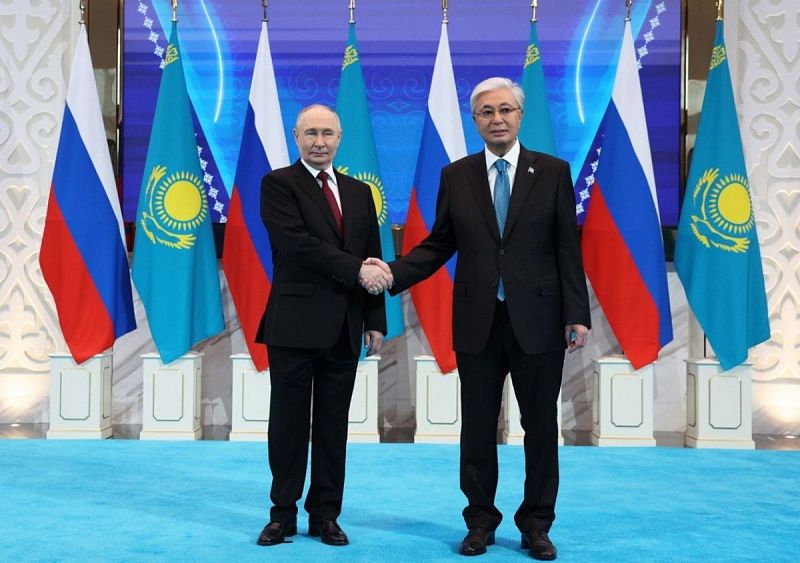 Президенты России и Казахстана провели переговоры в узком составе
