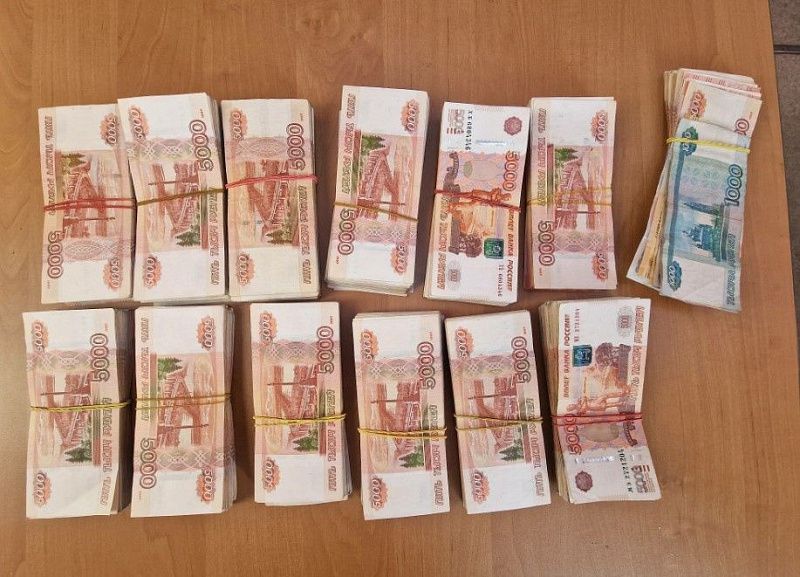 Незаконное перемещение через границу наличных денег на сумму свыше 28 млн руб. пресекли бурятские таможенники с начала 2025 года