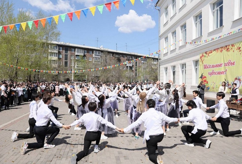 24 мая в школах Улан-Удэ прозвенит последний звонок