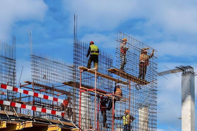Число иностранных работников в Монголии выросло на 43%