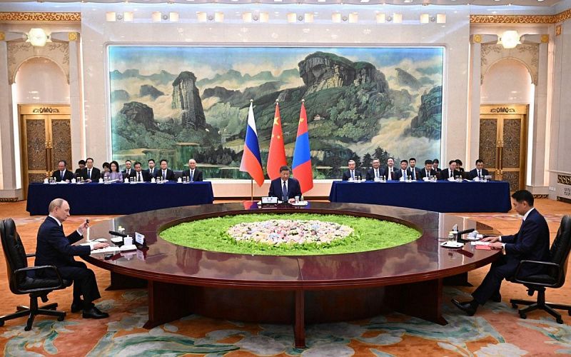 Лидеры России, Китая и Монголии провели трёхстороннюю встречу в Пекине