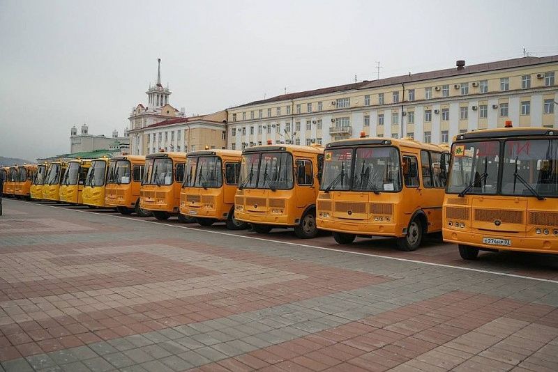 31 новый автобус передали школам Бурятии