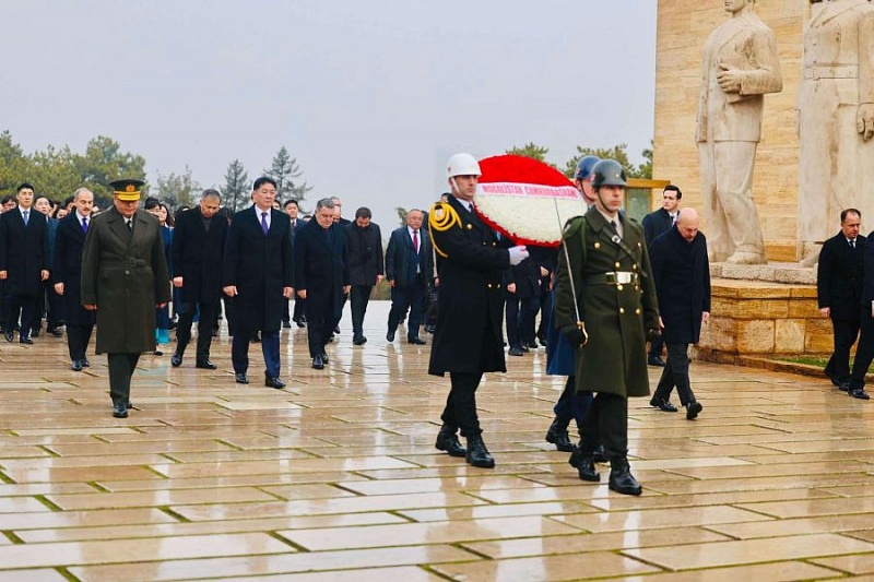 Президент Монголии отдал дань уважения мемориальному комплексу "Аныткабир"