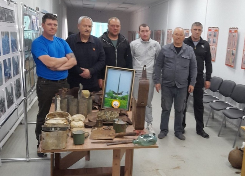 В фонды Борзинского краеведческого музея поступила ценная коллекция артефактов, собранная экспедицией «Халхин-Гол 2025»