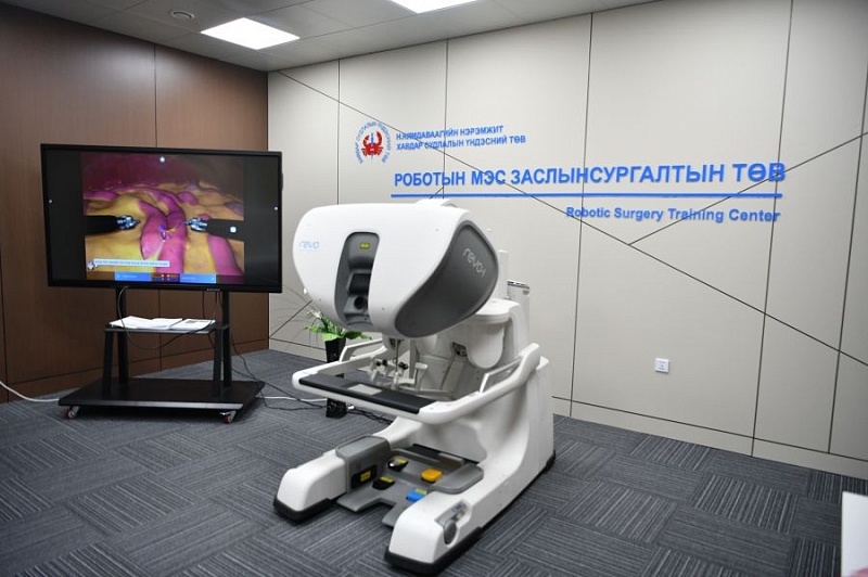 Национальный онкологический центр Монголии начнет роботизированные операции в августе