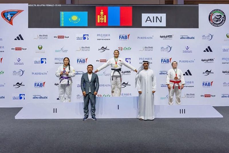 Монголка впервые в истории страны выиграла золото чемпионата мира по джиу-джитсу