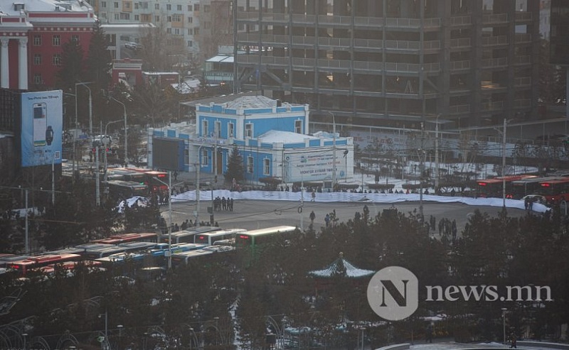 Протестующие заблокировали центральный проспект в Улан-Баторе