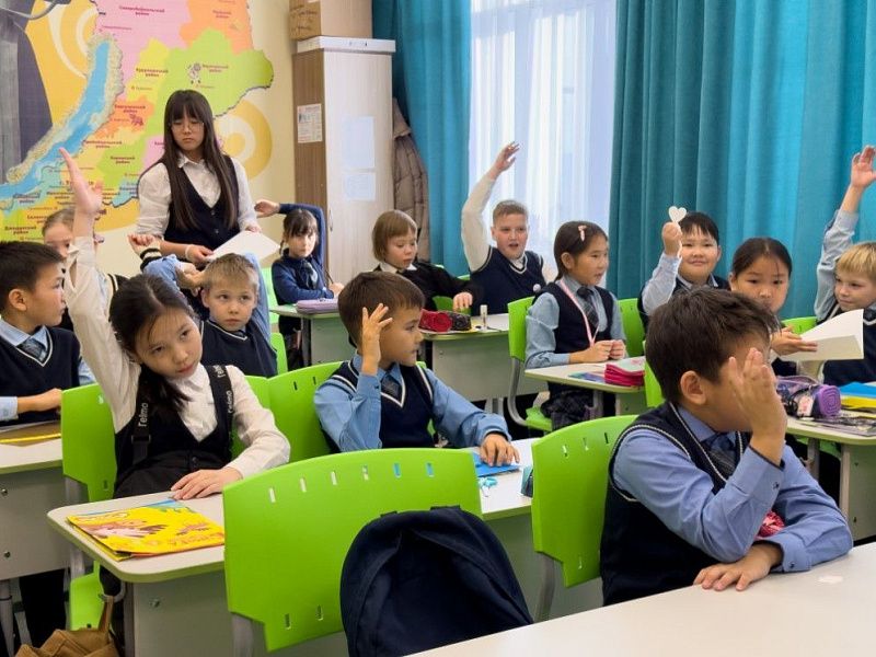 В Бурятии продолжается реализация программы «Земский учитель»