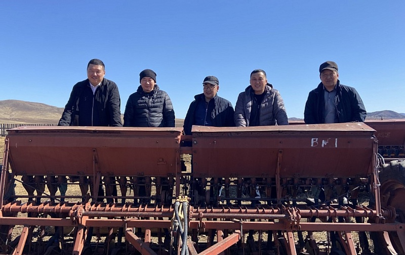 Депутаты аграрного комитета Народного Хурала посетили хозяйства Кяхтинского района