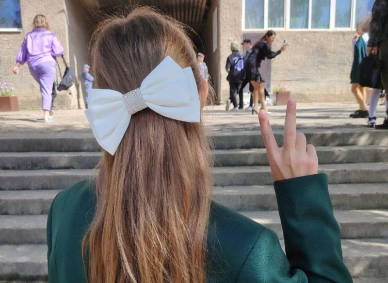 С 2026 года в Забайкалье введут ежегодные выплаты на покупку школьной и спортивной формы для многодетных семей